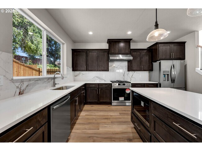 Foto del edificio - 6107 NE 45th Ct