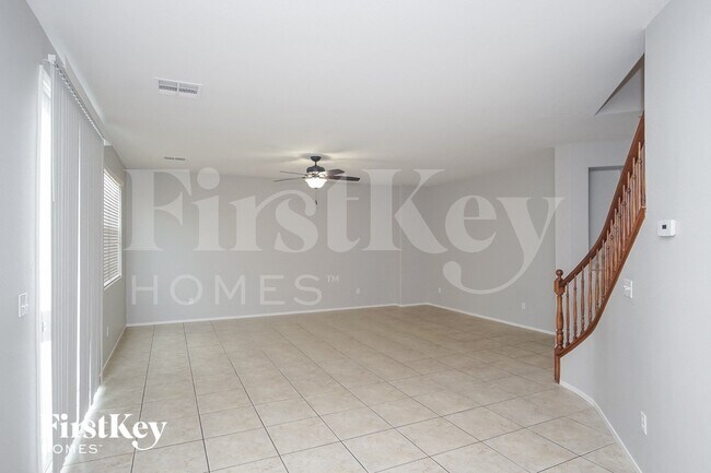 Foto del edificio - 168 Rolling Cove Ave