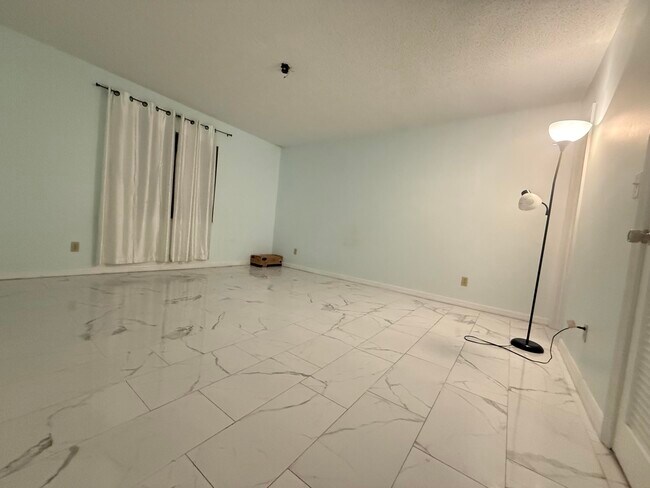 Foto del edificio - 1200 SE Parkview Pl