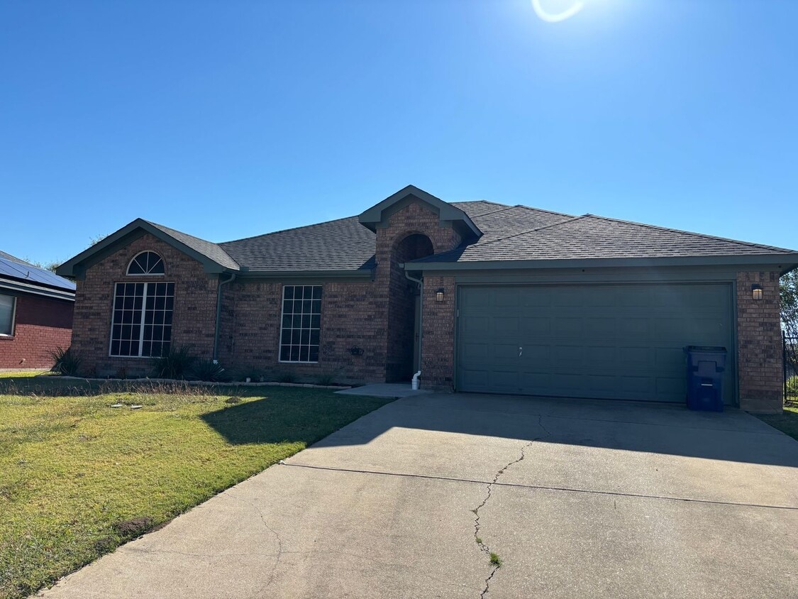 Foto principal - 1117 Marcia Ln