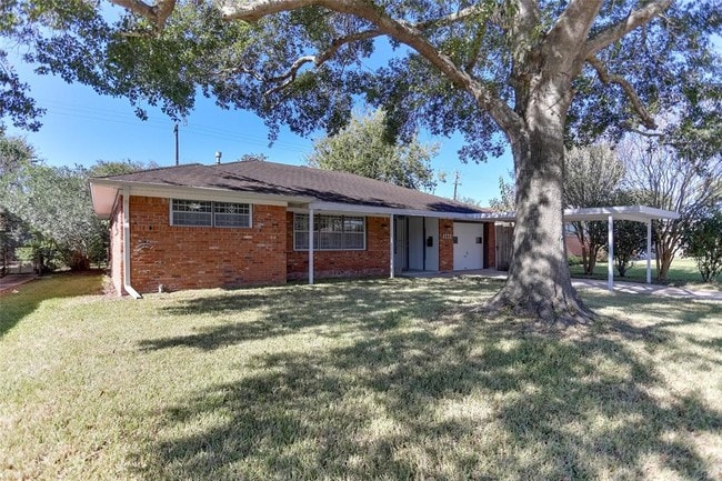Building Photo - 8326 Bob White Dr