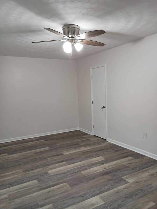 Foto del edificio - 622 N L St