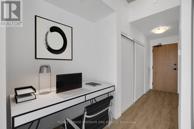 Building Photo - 7 Erie Ave