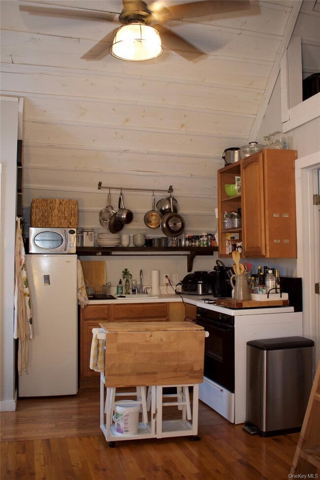 Building Photo - 249 Starr Ridge Rd