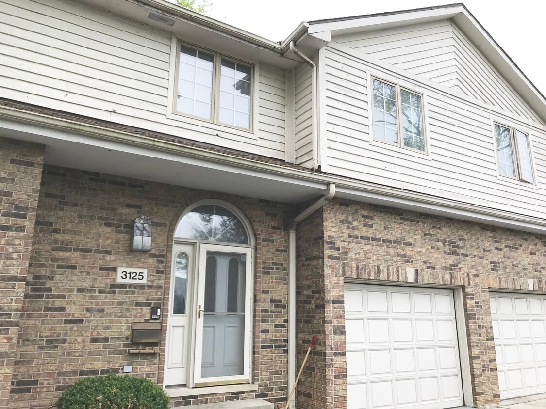 3125 Lake Ave, Wilmette, IL 60091 Townhome Rentals in Wilmette IL