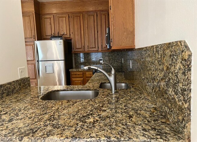 Foto del edificio - 2209 S Braeswood Blvd