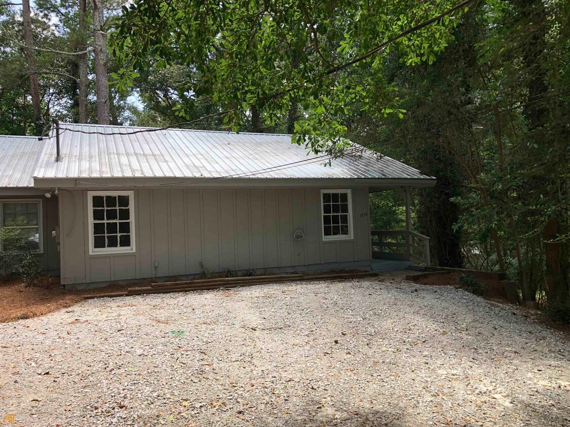 Primary Photo - 175 Westwood Dr