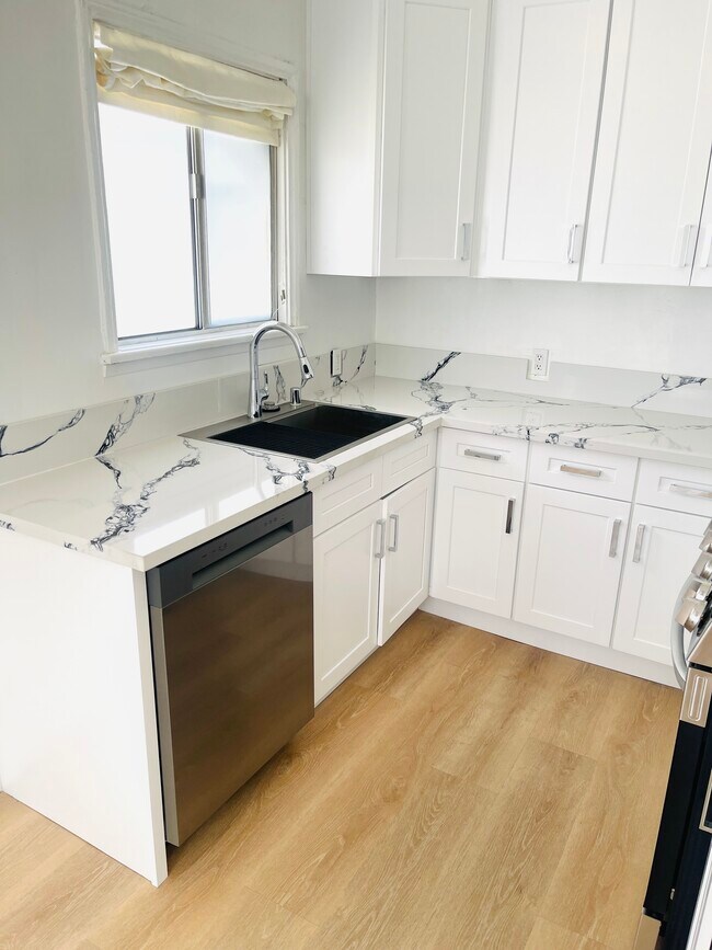 Foto del edificio - 5754 Vineland Ave