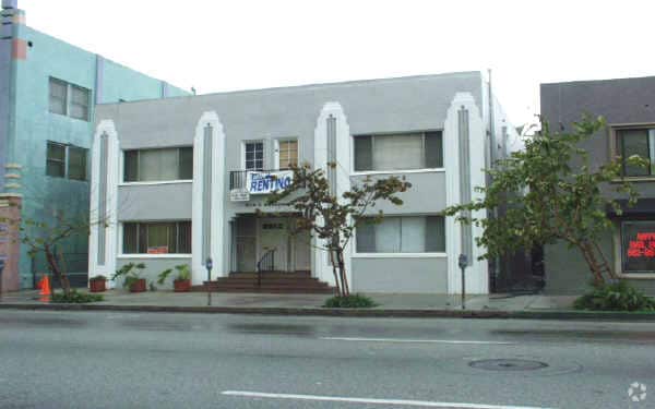 Building Photo - 513-519 E Broadway