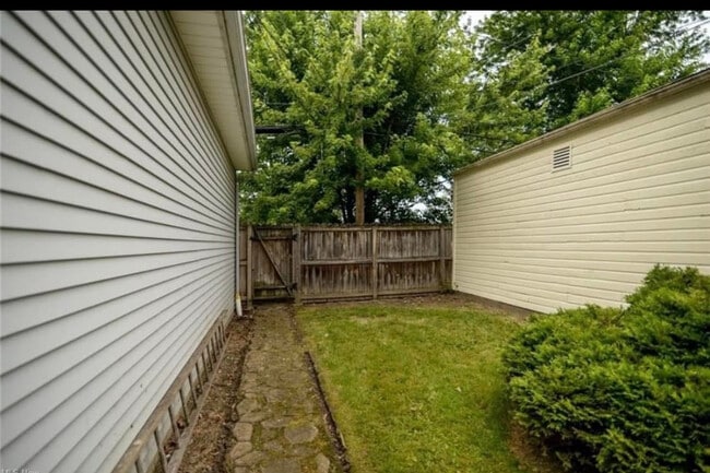 Foto del edificio - 4680 E 85th St