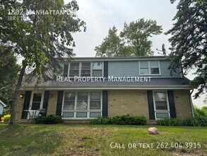 Building Photo - 1802 Manhattan Dr