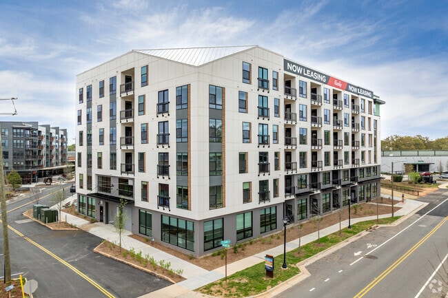 Building Photo - Kinship