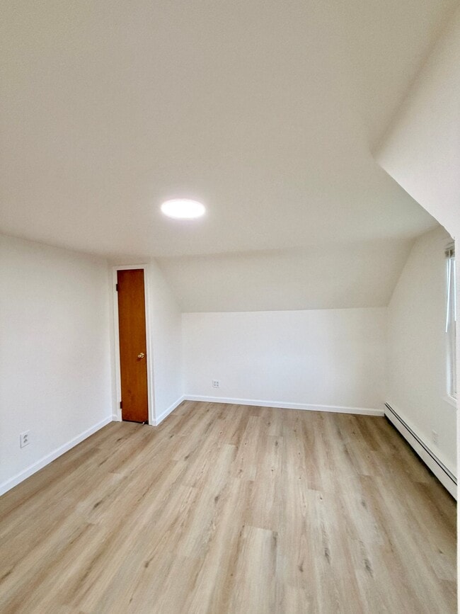 Building Photo - 512 Nassau Blvd