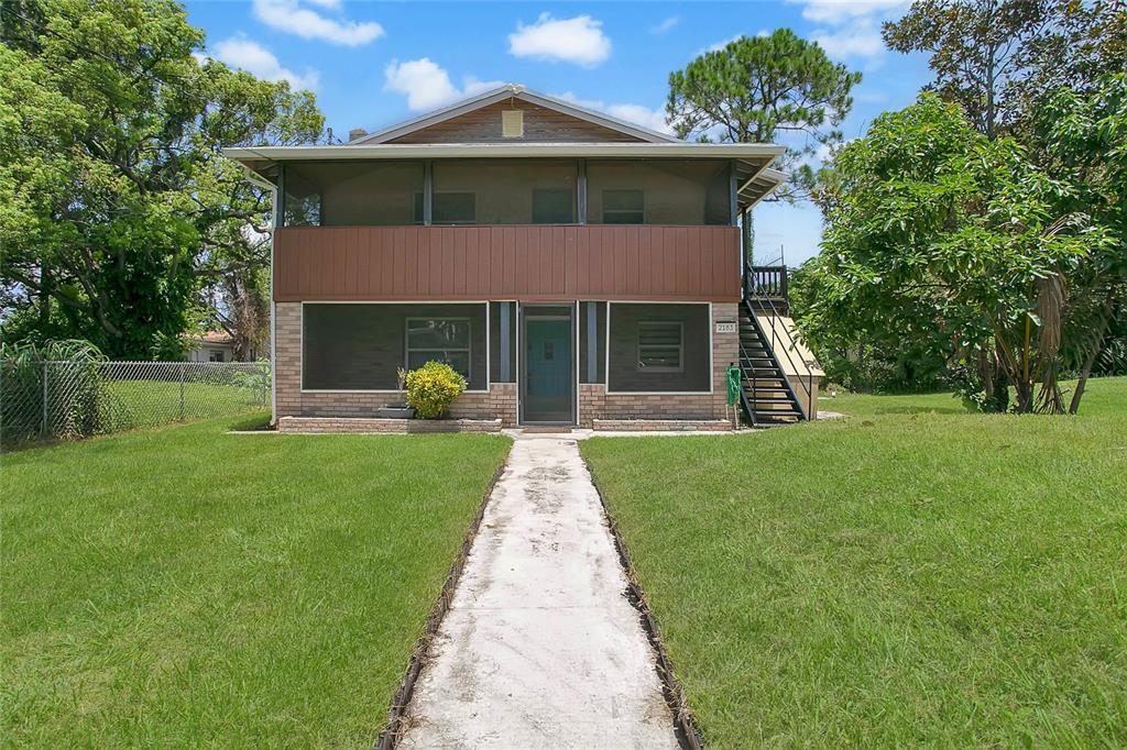 Foto principal - 2183 Crandon Ave