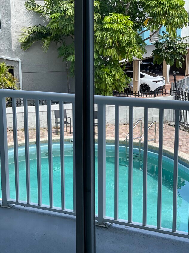 Foto principal - 3527 NE 168th St