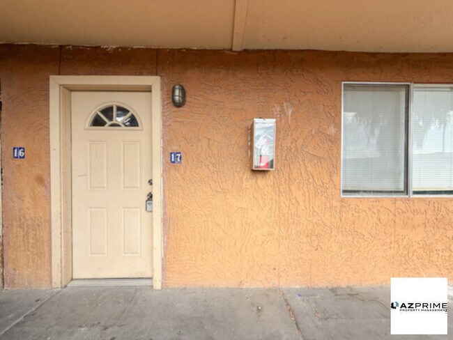 Foto del edificio - Introducing this Remarkable 2/1 Phoenix Co...