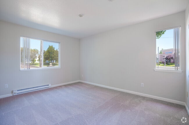 2 habitaciones, 1 baño - 749 pies cuadrados - Shorewell - Dormitorio principal - Bridge Bay Apartments