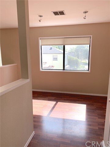 Foto del edificio - 2615 W Grand Ave