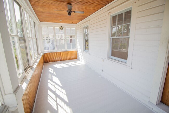 Foto del edificio - 2 BR 1 BA North Colonie Schools