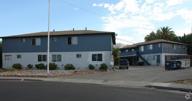 Foto del edificio - 186-192 Selwyn Dr