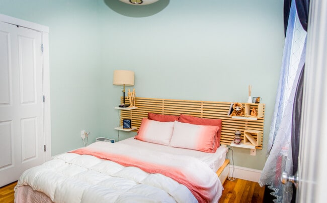 Bedroom - 80 Webster Ave
