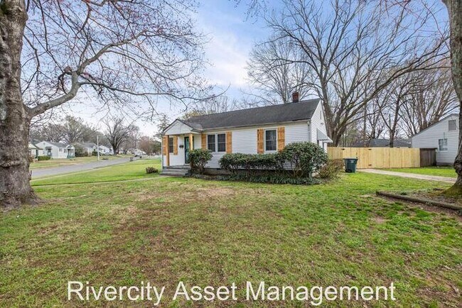 Building Photo - A MUST SEE IN THE 38122!!!!! SECTION 8 WELCOMED