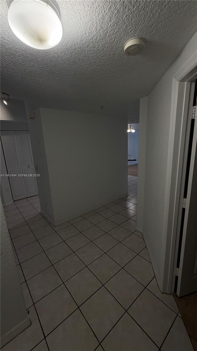 Foto del edificio - 741 SW 148th Ave