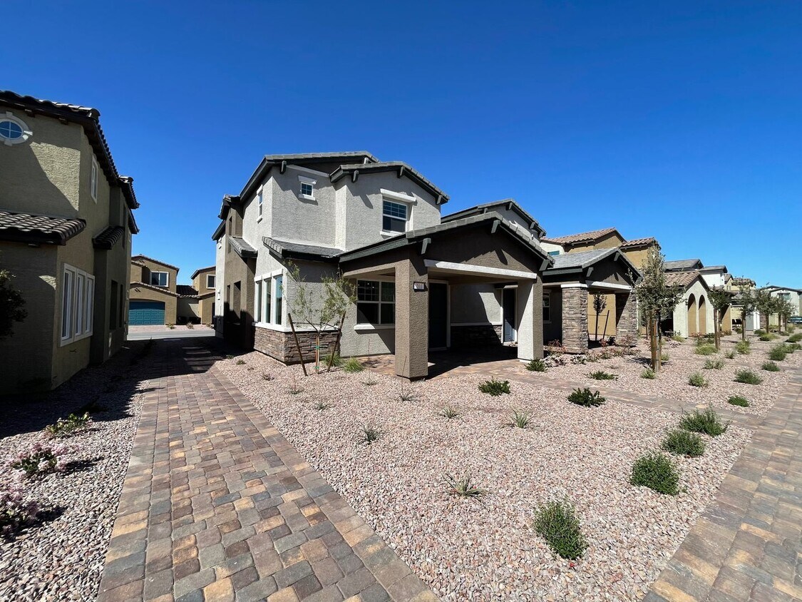 Primary Photo - BRAND NEW 3 BED 2.5 BATH 2 CAR GARAGE TOWN...
