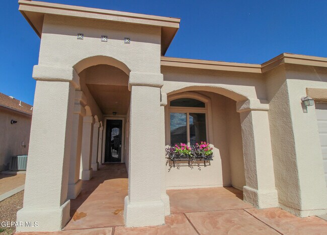 Foto del edificio - 2216 Amber Point Pl