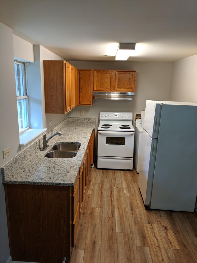 Primary Photo - 800 Pritchard Ave Ext