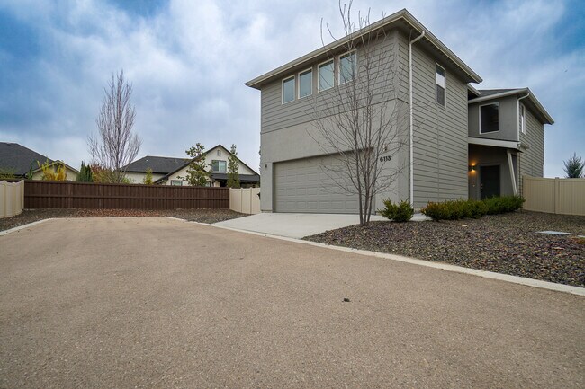 Foto del edificio - 6113 N Colosseum Ave