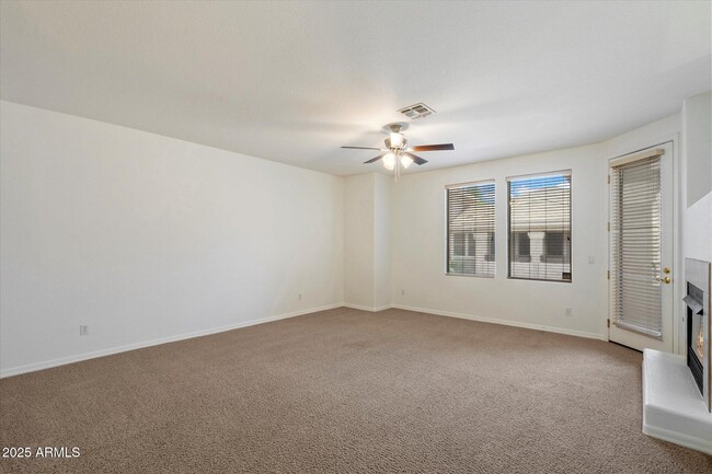 Building Photo - 15221 N Clubgate Dr