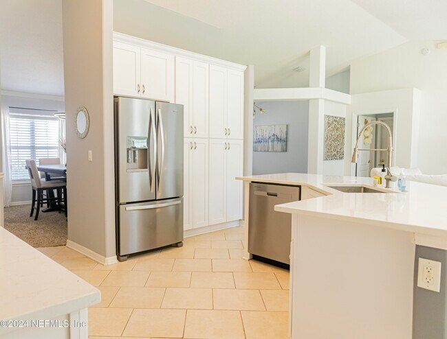 Building Photo - 8779 Reedy Branch Dr