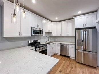 Foto del edificio - 22-24 Shelby Street Unit 3