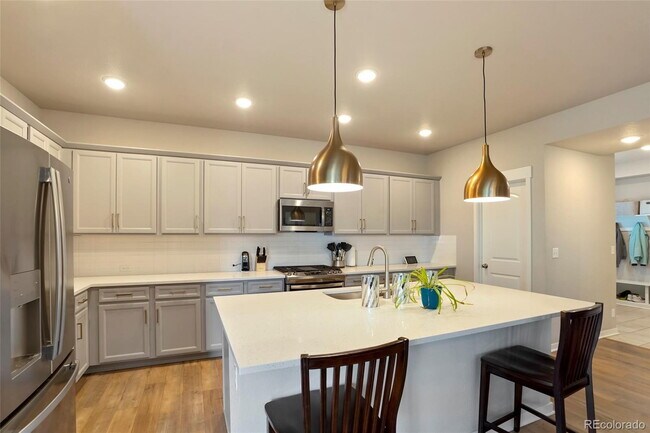 Foto del edificio - AVAILABLE SEPTEMBER 1ST!! "Spacious 3-Bedr...