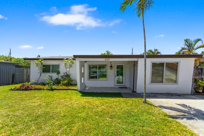 Foto del edificio - 2748 SW 46th Ct