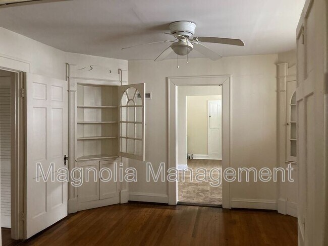 Foto del edificio - 137 W Andrews Ave