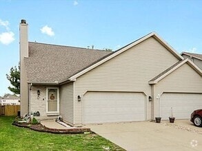 Building Photo - 1810 Vladimir Dr