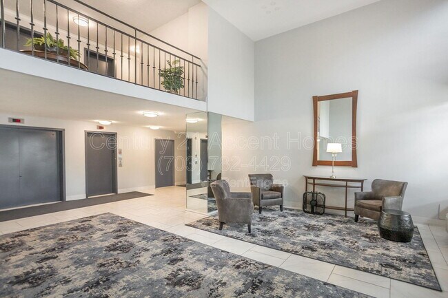 Foto del edificio - 2059 Huntington Ave