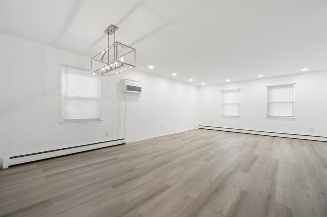 Foto del edificio - 64 Isabella Ave