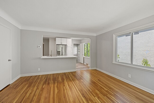 Building Photo - 3540 Girard Ave S