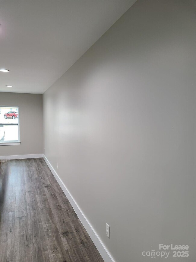 Foto del edificio - 125 Eastview Dr