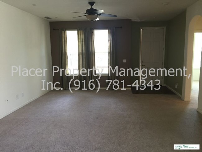 Building Photo - 3208 Ardley Dr