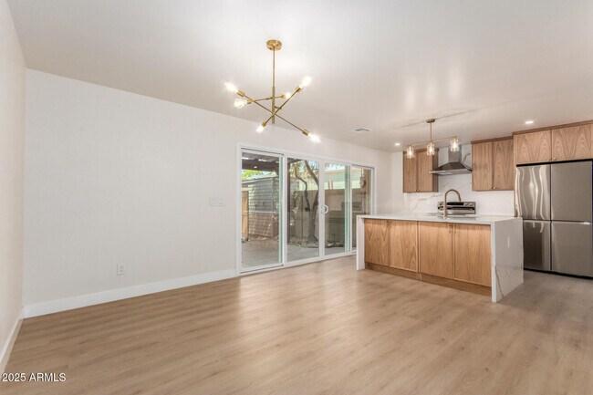 Foto del edificio - 7647 E Montecito Ave