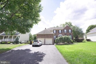 Building Photo - 113 N Stone Ridge Dr