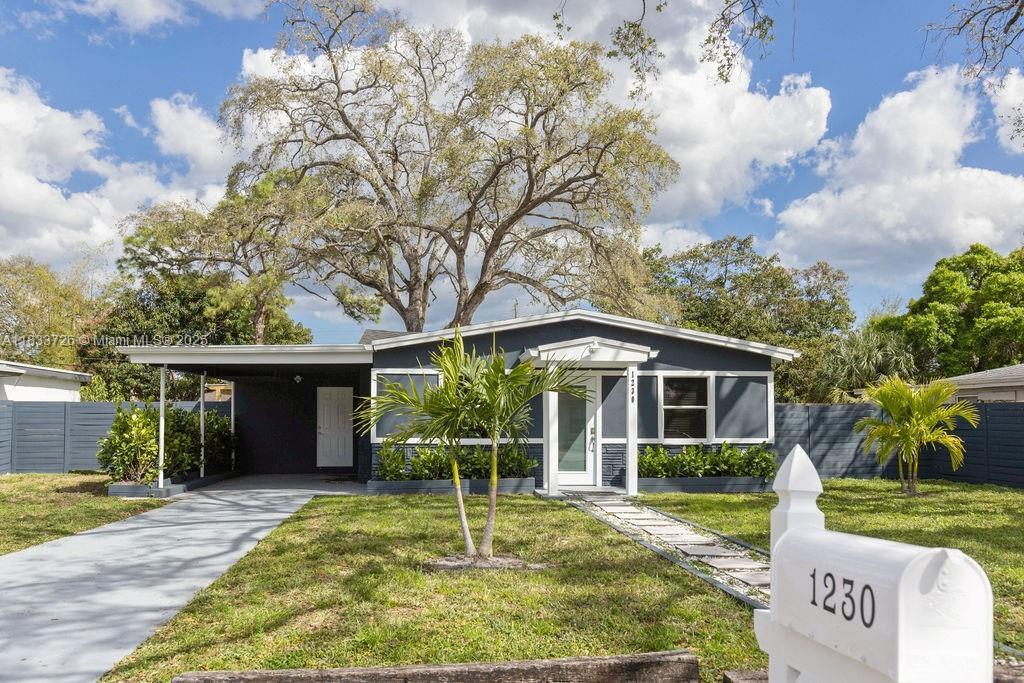 Foto principal - 1230 NW 7th Ave