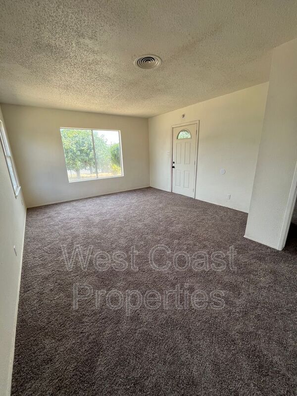 Primary Photo - 768 N Wilson St