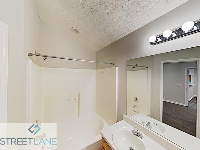 Building Photo - 4241 Chesney Glen Dr