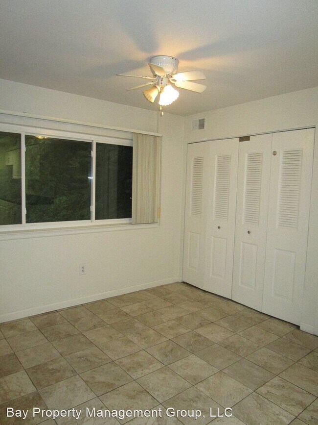 Foto del edificio - 405 Christopher Ave