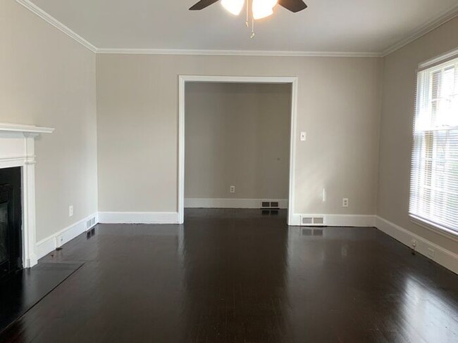 Foto del edificio - 6216 Bainbridge Rd